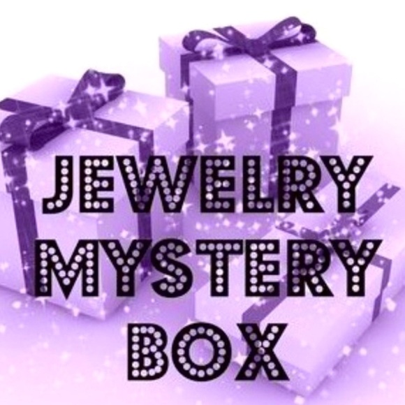 🆕 JEWELRY MYSTERY BOX 🎁💝 - Picture 1 of 1